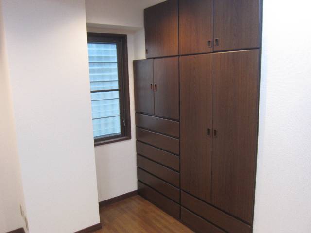 内装１６