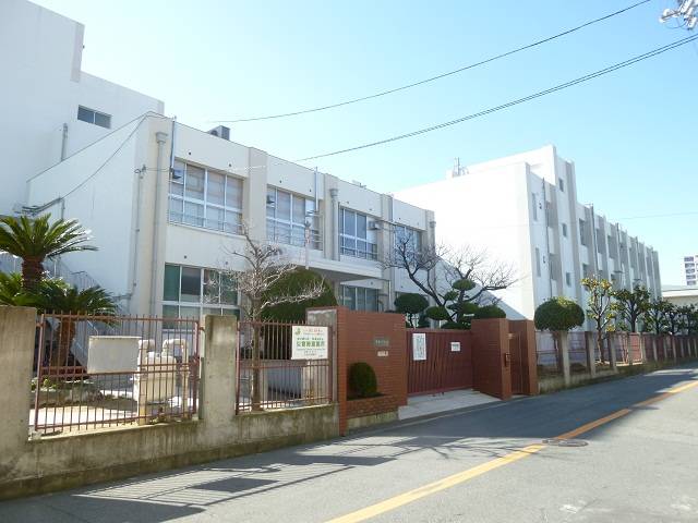 大阪市立放出中学校