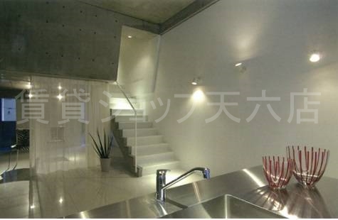 内装２