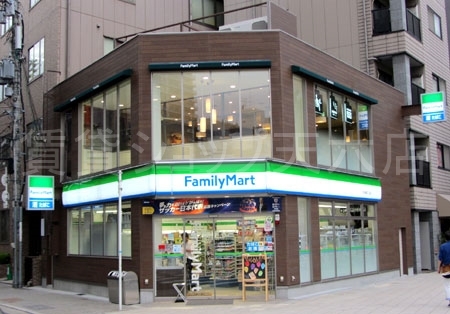 ファミリーマート西天満店