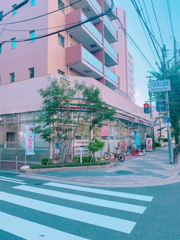 セブンイレブン梅田スカイビル前店